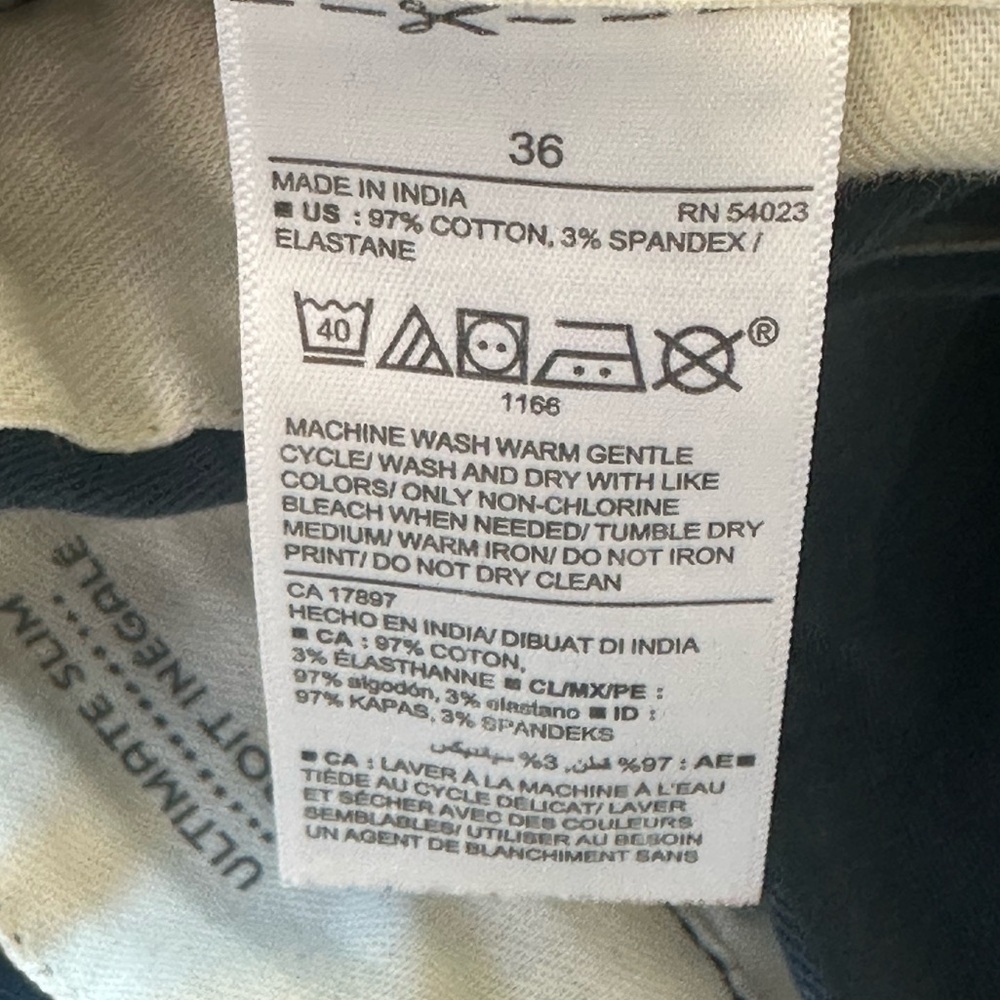 Old Navy Ultimate Slim Chino Shorts - Picture 6 of 10